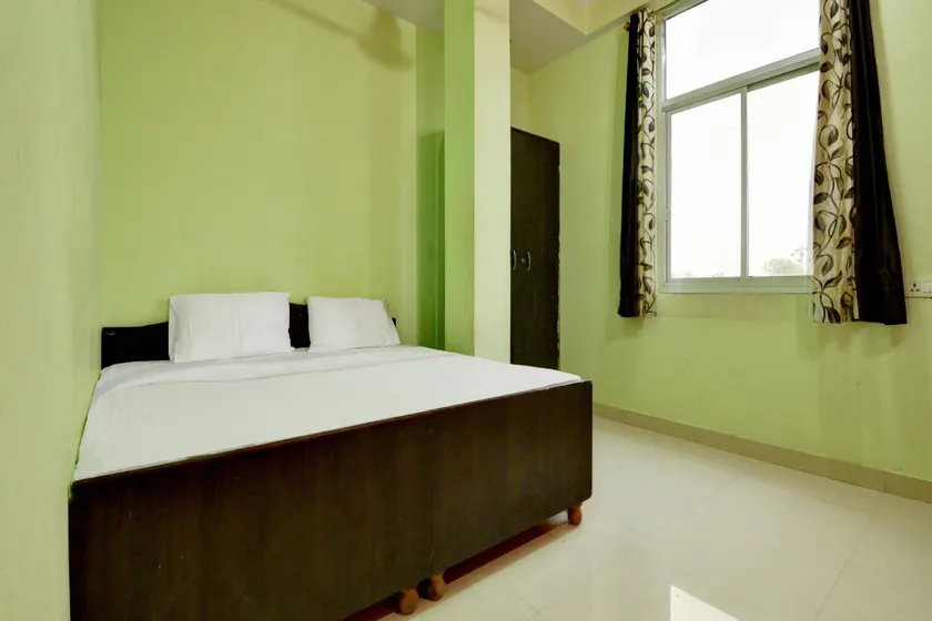SPOT ON 43853 Ashirwad Guest House - Image 1