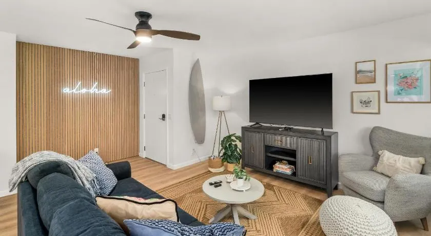 Modern Princeville 1 bedroom, AC, King Bed, Hanalei - Image 1