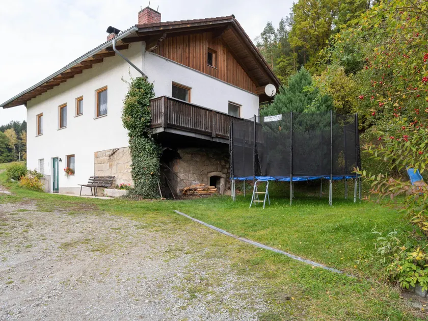 Beautiful holiday home on a farm in the Bavarian Forest with a great view. - Image 1