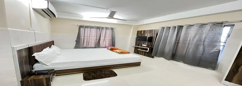 Hotel Shree Palace - Image 1