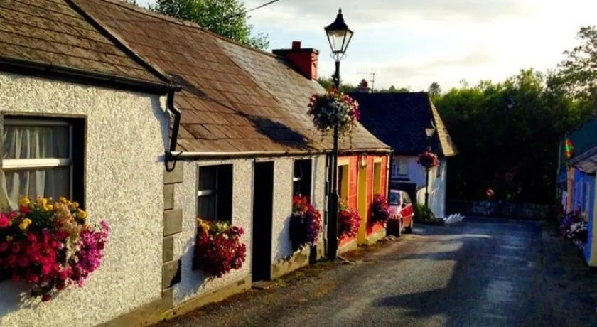 Elm Cottage - Image 1