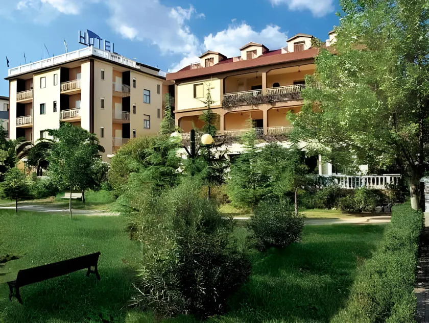 Hotel Ristorante la Siesta - Image 1