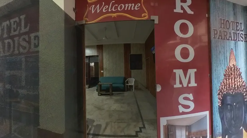 Hotel Paradise - Image 1