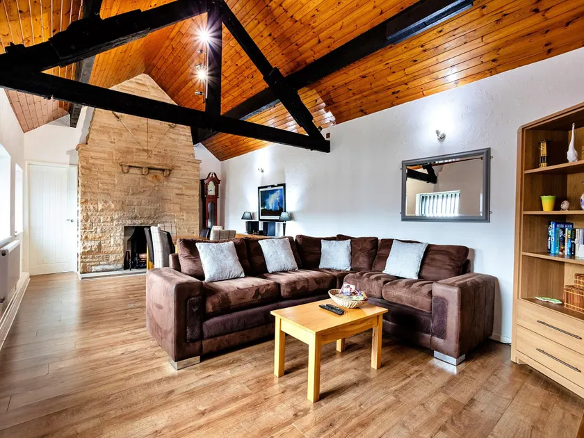 Bungalow in Mainsforth with Games Room - Image 1