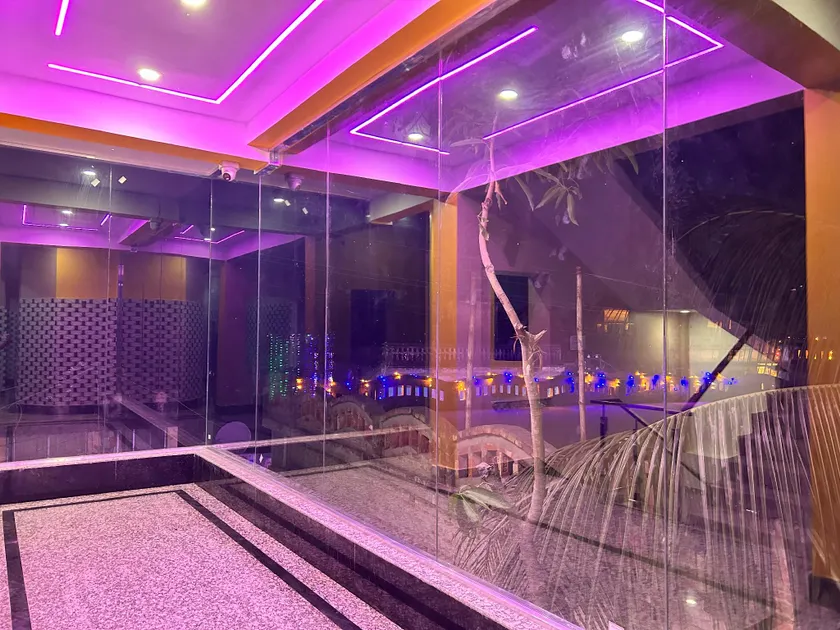 Hotel Shila Plaza - Image 1