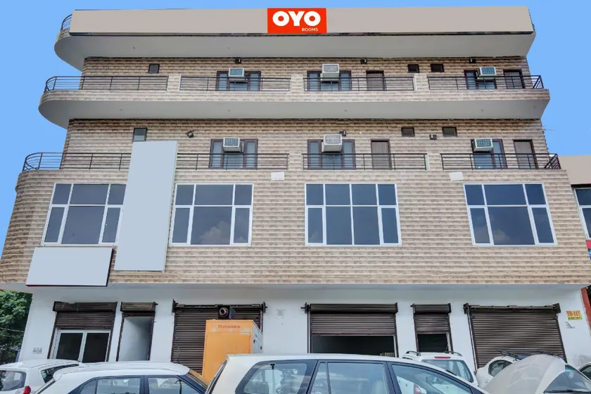 Hotel O Hc Punjab Inn - Image 1