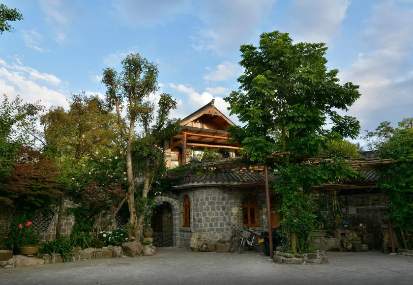Ruiyuetang Boutique Homestay - Image 1