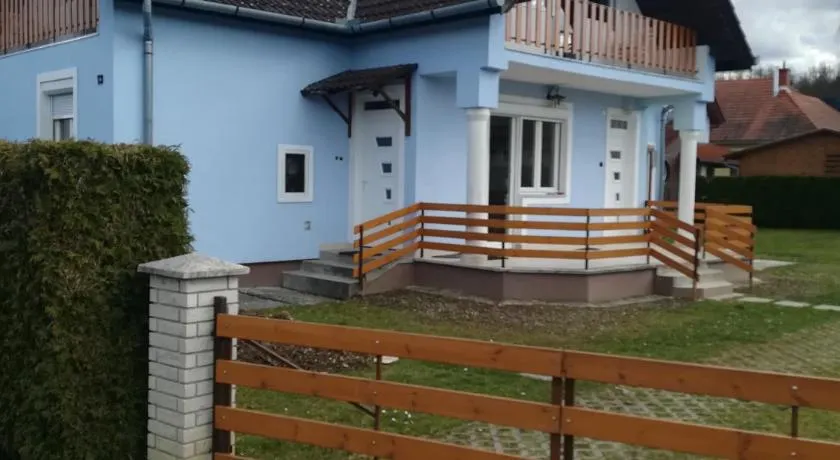 Szekrény Apartman - Image 1