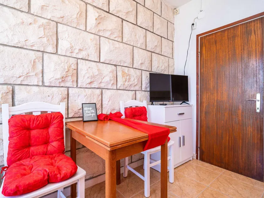 Apartments Nikolina - Image 1