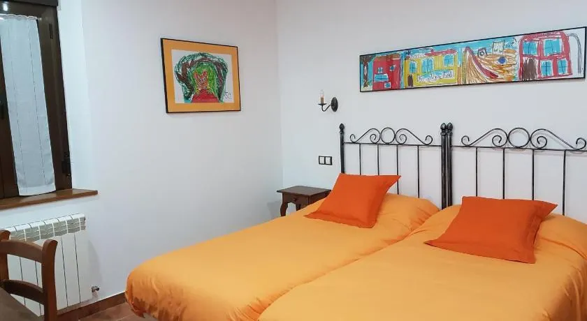 La Aldea Colorada - Image 1