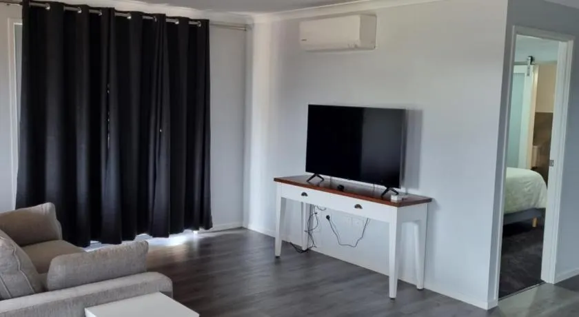 Markwell Villa's Kingaroy - Image 1