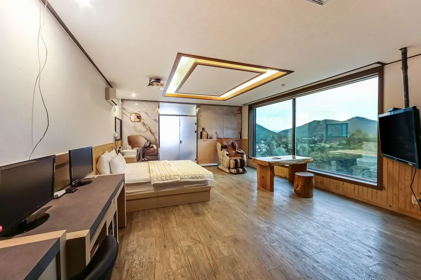 Ulsan Yeongnam Alps Dazoa - Image 1