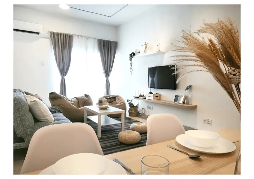 Subang City Residence, Spacious Home with Balcony, Walking Distance to Summit, 5min to Sunway - Image 1