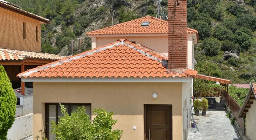 Protopapas House - Image 1