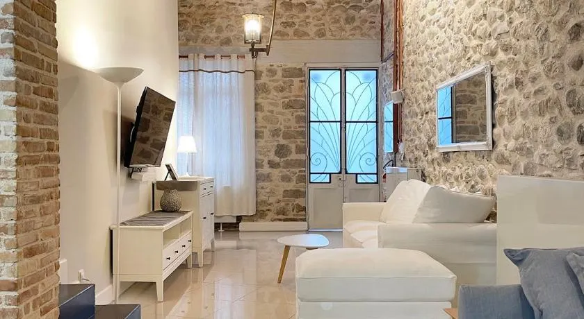 Blue Domino Luxury City Villa Patras - Image 1