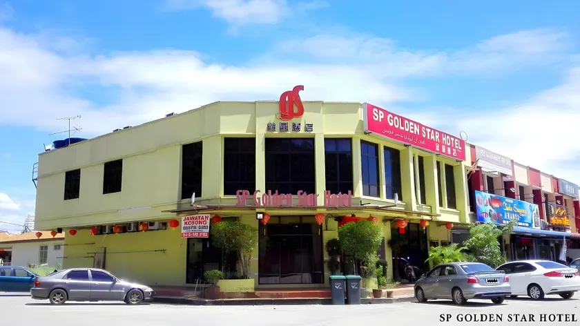 SP Golden Star Hotel - Image 1