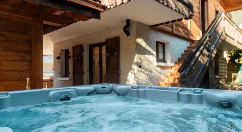 L'Ours appartement centre Jacuzzi - Image 1