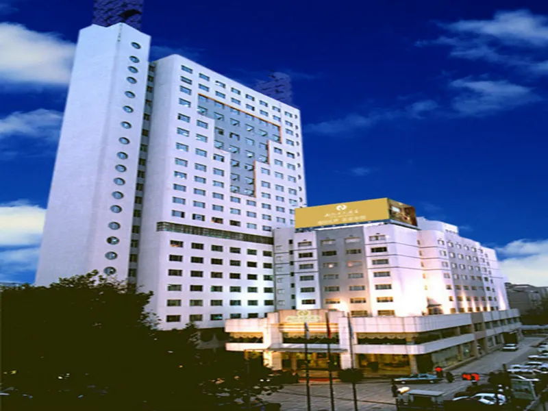 New Era Hotel - Image 1