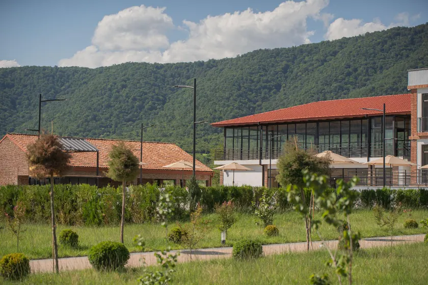 In Gremi Hotel - Image 1