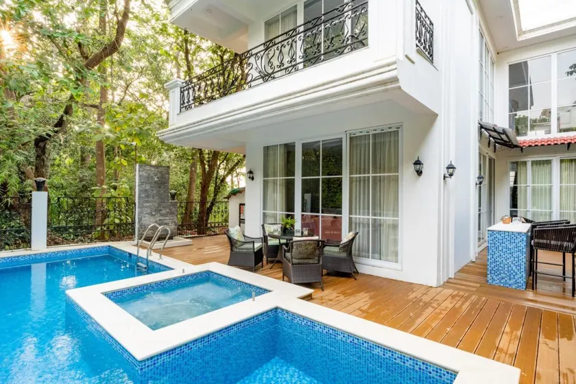 ELIVAAS 4 BHK with Pvt Pool - Suntuarios - Image 1