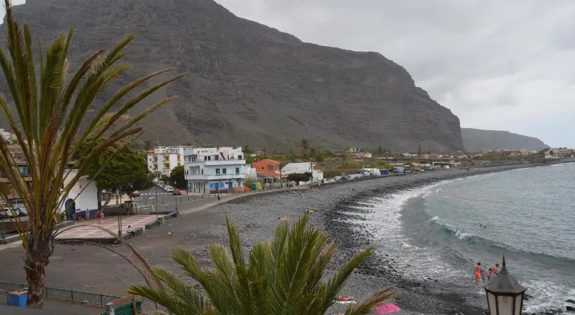 Sol y Playa - Image 1