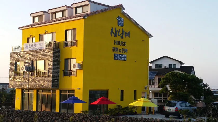 Jeju Sanammae House - Image 1