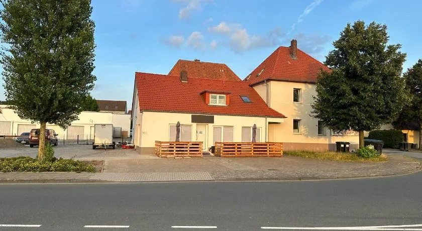 Pension & Monteurzimmer - Free Parking & 24h Check-in Bielefeld - Image 1