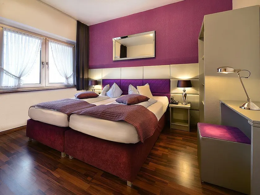 Hotel Am Wehrhahn - Image 1