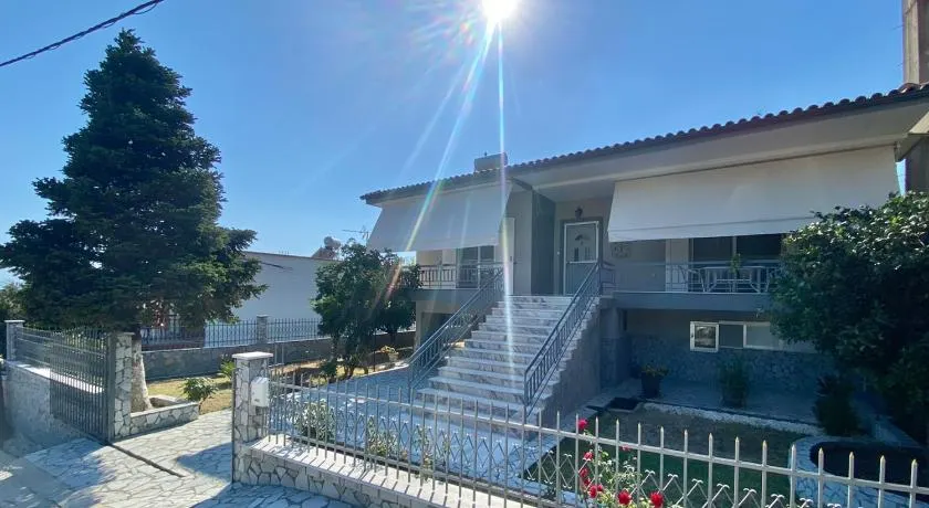 Villa Cleopatra - Image 1