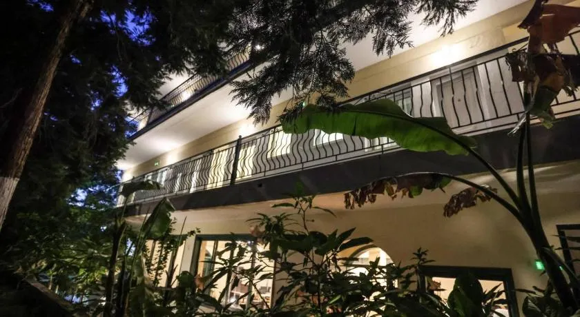 Spanos apartments Anna's lodge - Image 1