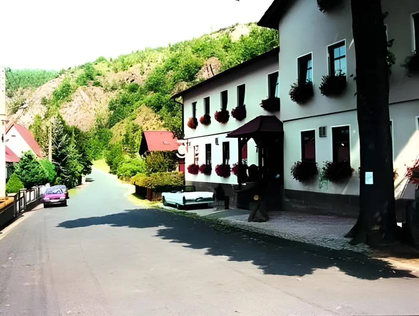 Hotel & Ferienwohnungen Bohlenblick - Image 1
