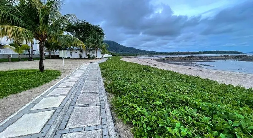 Habitación privada en Playa Dorada con Kitchenette - Image 1