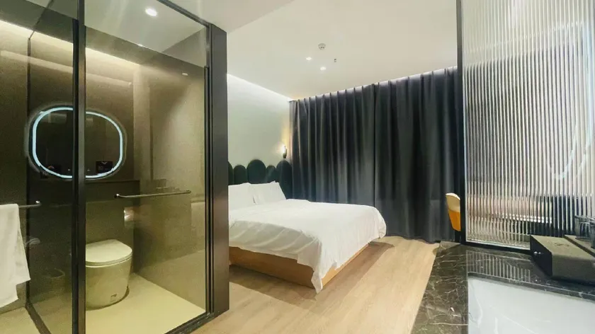 Motown Business Hotel - Image 1
