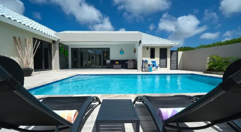 Wayaca Luxury Villa Brand New 4 Bedroom - Image 1