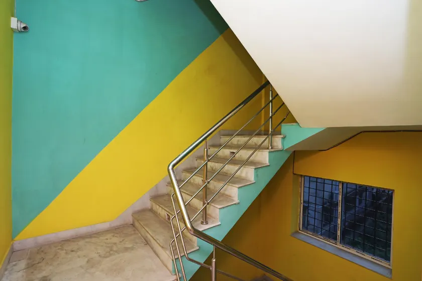 Hotel O Silver Inn Near Acropolis Mall - Image 1