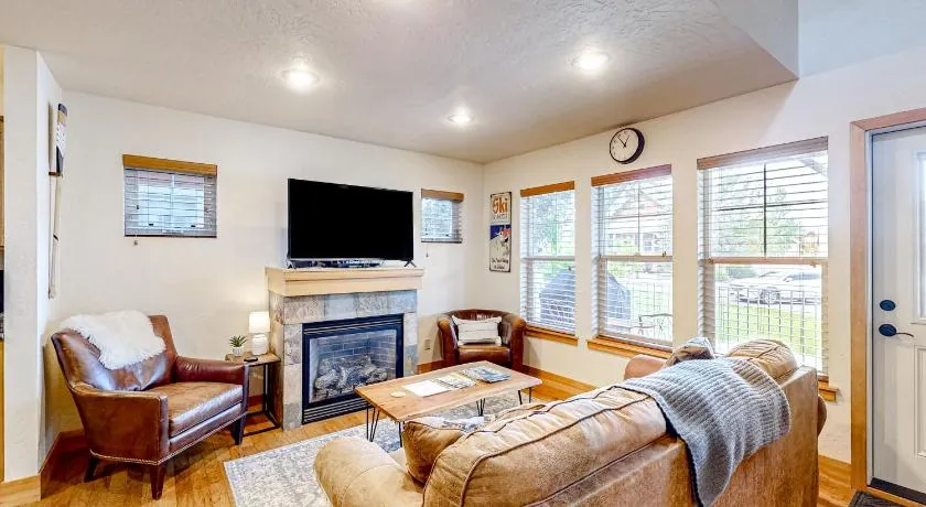 Serenity Bungalow - Image 1