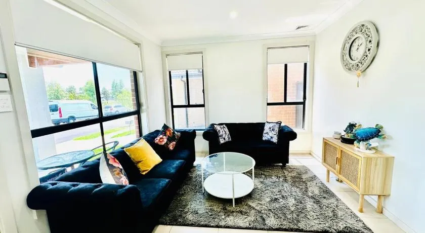 Modern 4BR 3 Bath Home in Grantham Farm - Image 1