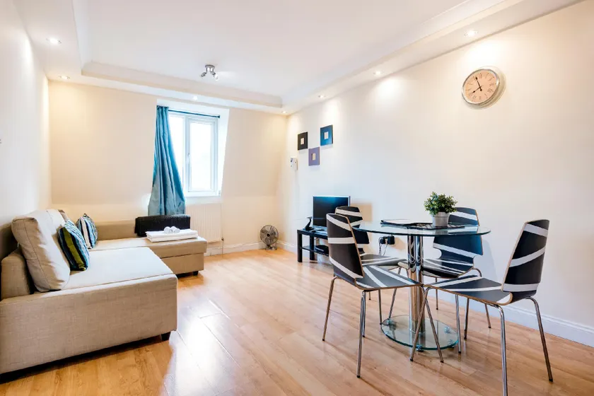 City Chic - King's Cross Apartments - Image 1