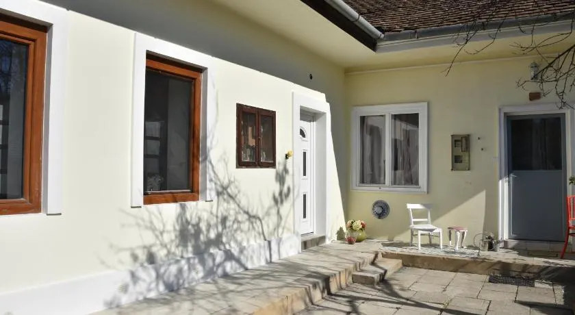 Malomszeg Apartman 3 - Image 1