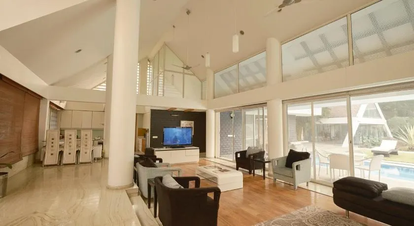 RB Villa - Image 1