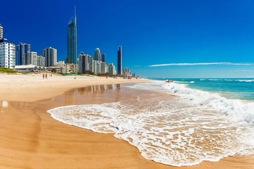 Luxurious 2BR Surfers Paradise Getaway - Image 1