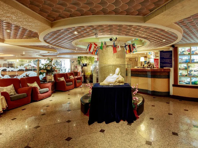 Chungli Business Hotel - Image 1