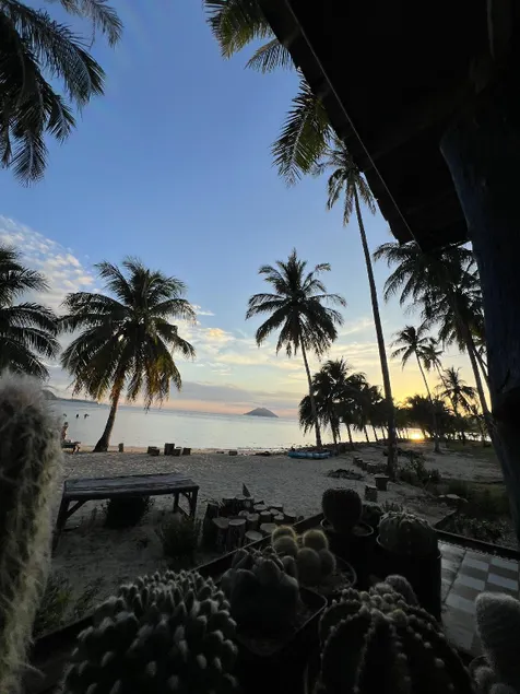 Kohchang Honeymoon Beach Resort - Image 1