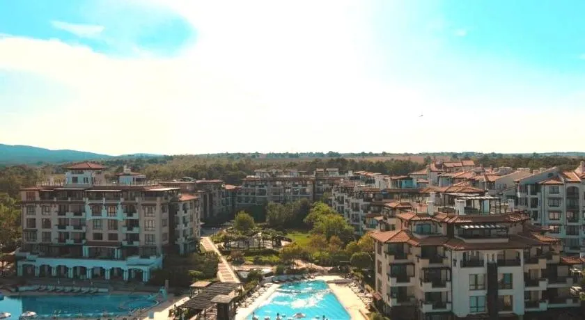 Oasis Beach Club - Image 1