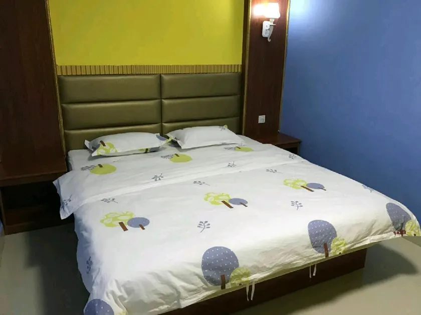 Qiaolin Hotel - Image 1