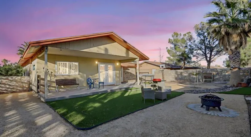 Casa Zen, Pet Friendly, Fenced Yard, BBQ+Fire Pit - Image 1