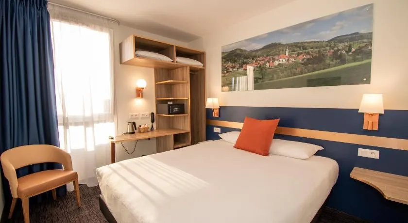 K Hotel - Image 1