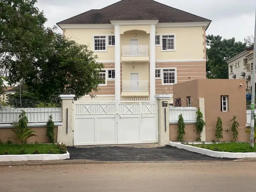 Fortfountain Apartments - Image 1