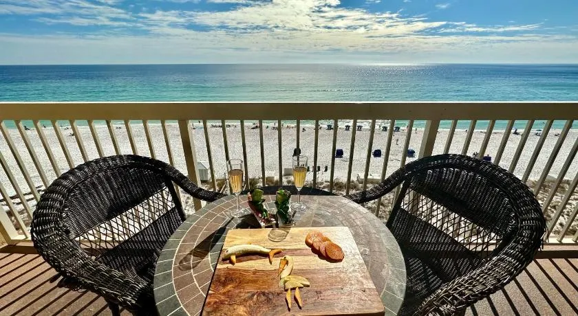 Best beach front vacation, Ocean View, 8th Flr - Image 1