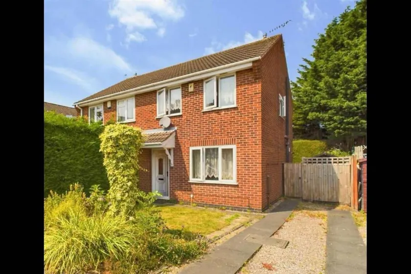 Charming Nottingham Retreat with Garden View - Image 1